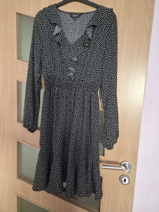 Rochie cu volane