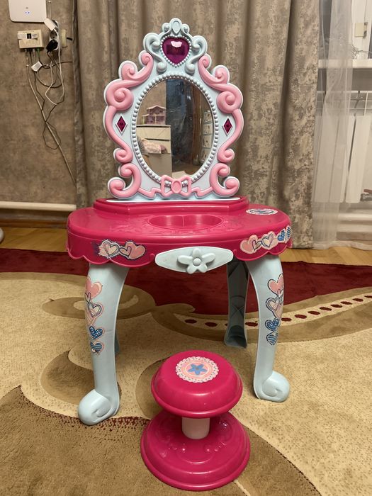 Продам игрушки для девочки