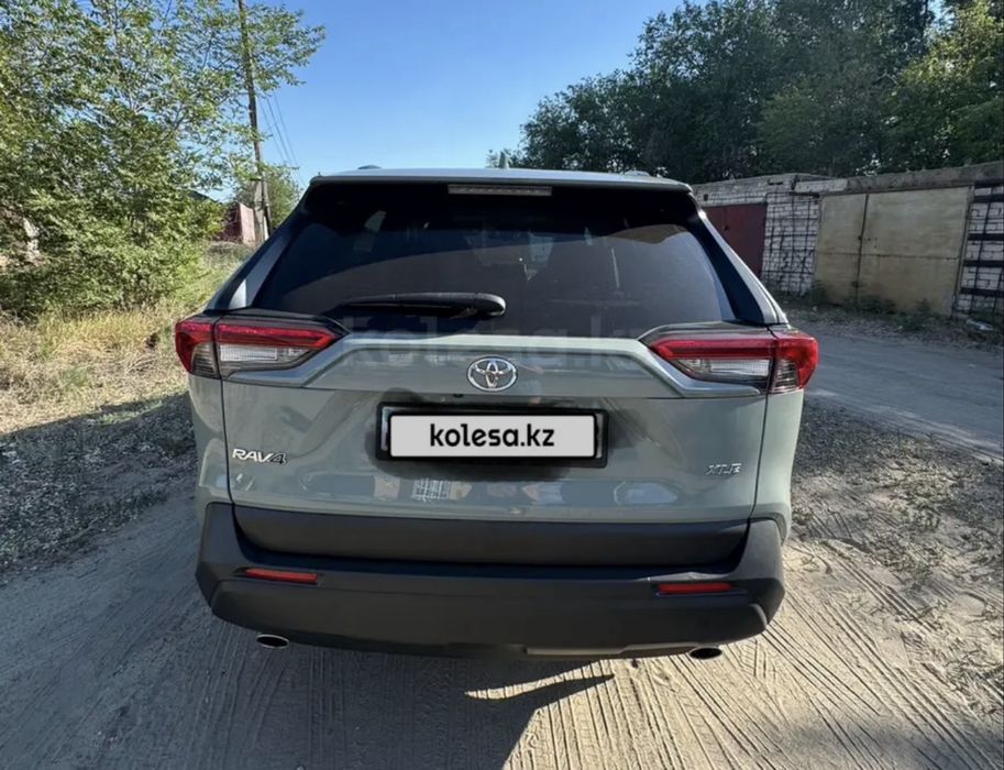 Продам автомобиль Раф 4 2021 года