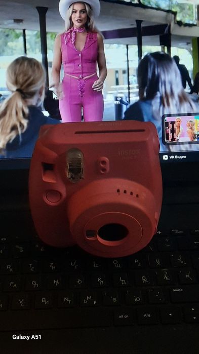 ФОТООПАРАТ              instax mini9 производство Таиланд