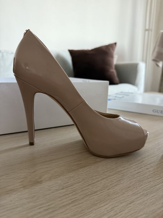 Оригинални Токчета на Guess носени 2 пъти