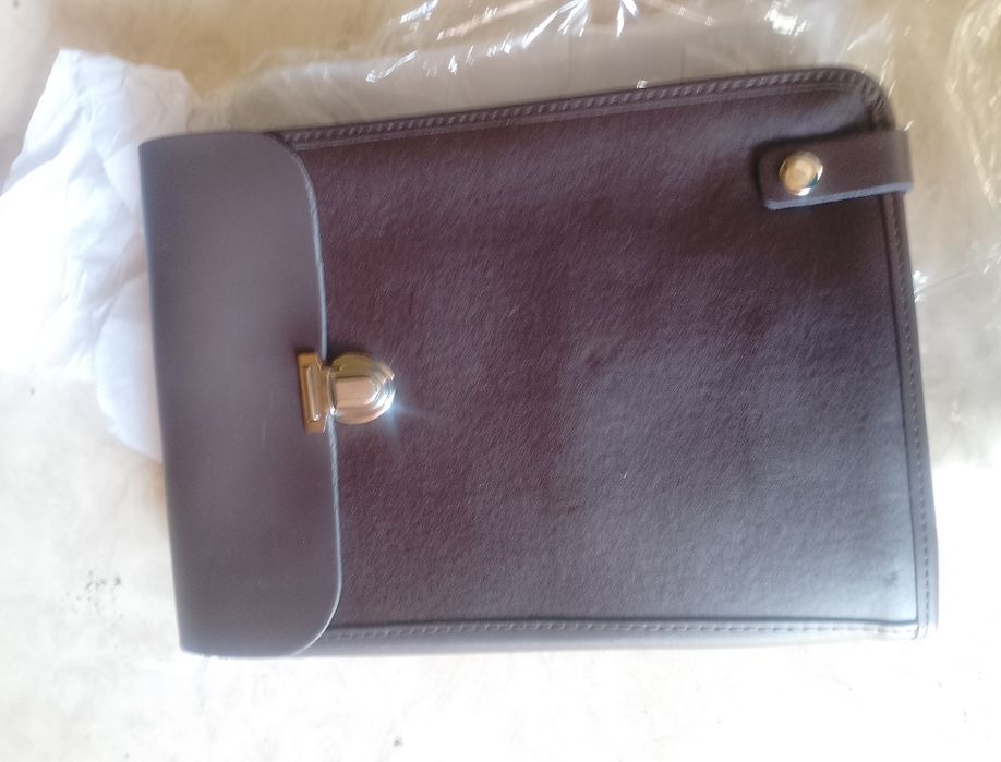 Продам сумку планшет