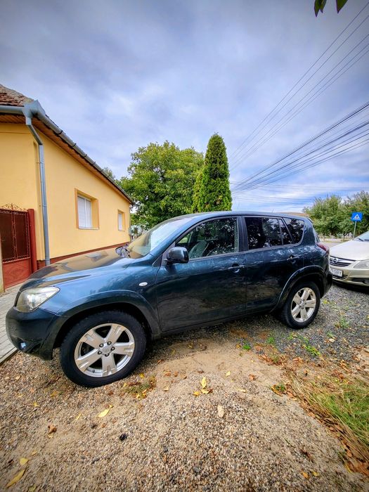 Toyota Rav 4. 2.2 dcat 177 cp 4x4