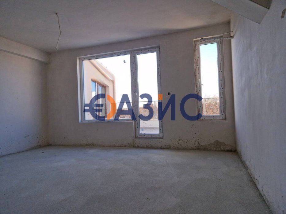 Продава се Двустаен апартамент в Бургас, Сарафово - 73 кв.м за 772 €/кв.м - Снимка #4