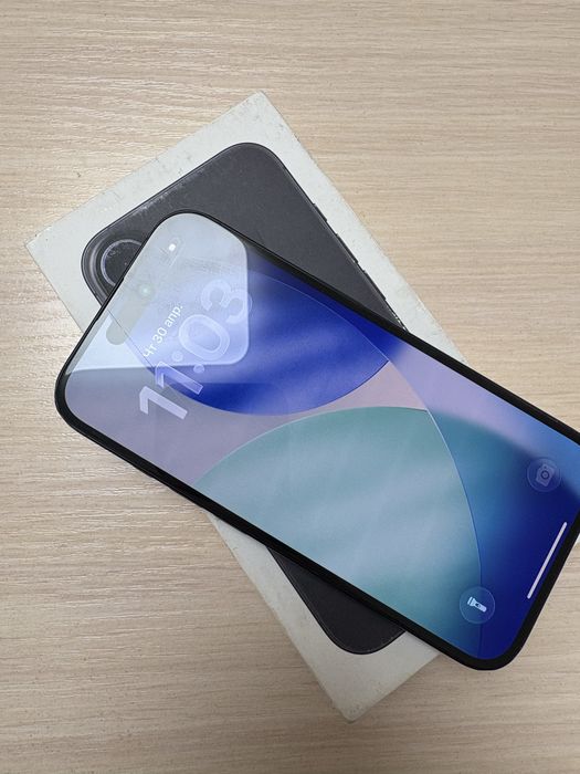 Продам айфон 16 черный iphone 16