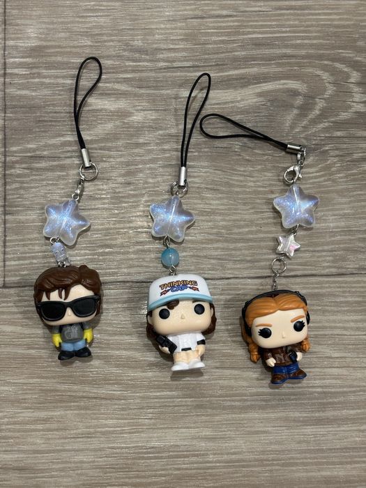 Брелок брелки ручной работы, очень странные дела осд