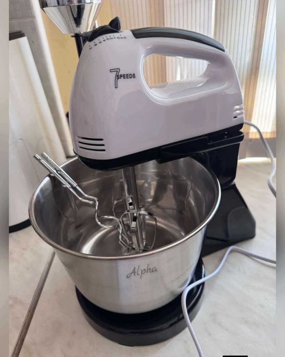 Планетарен миксер с метална купа SCARLETT SHM-133B