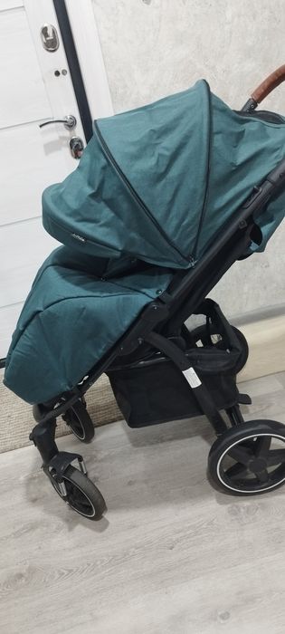 Коляска прогулочная