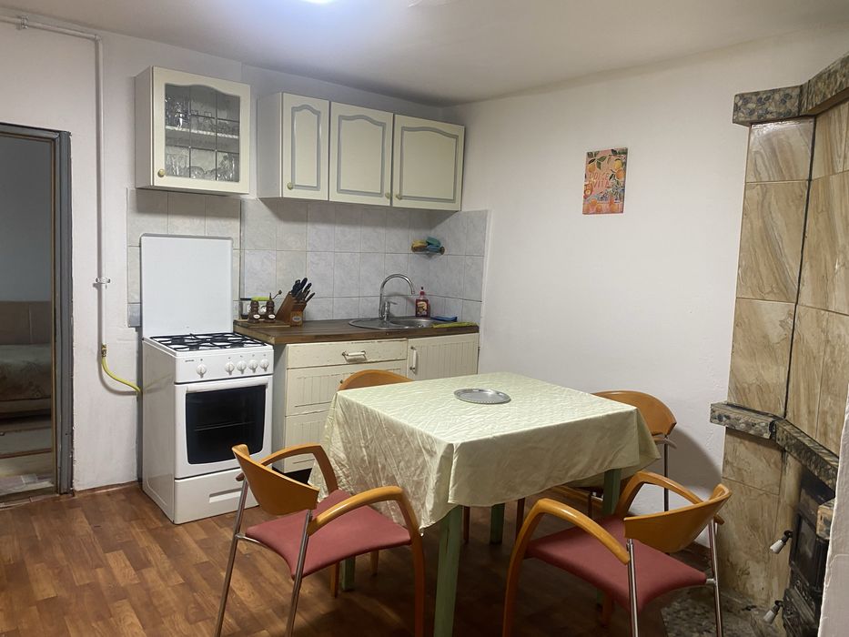 Ofer spre inchiriere casa in Ineu