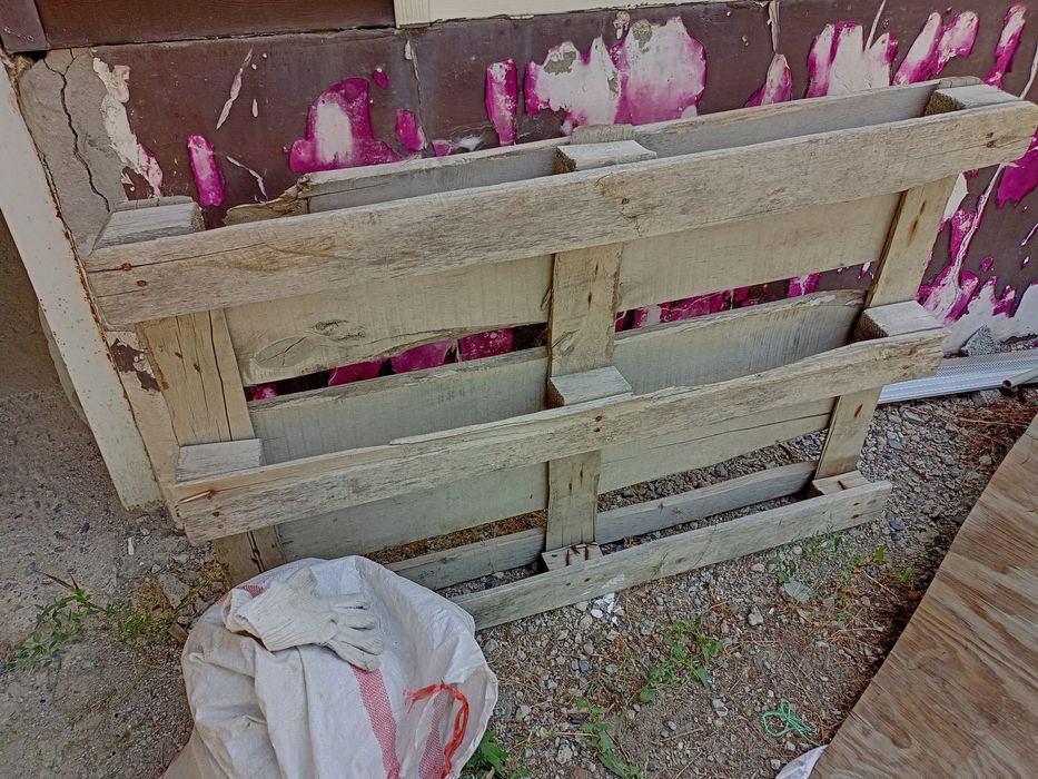 Продам палеты (поддоны). 6 штук