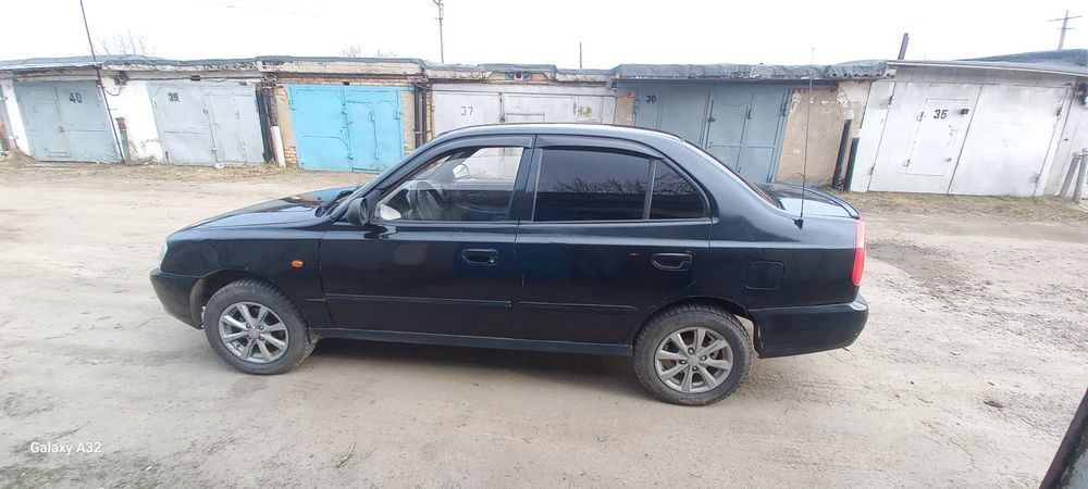 Машина Hyundai accent