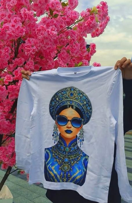 Женская футболка - Milliy uygʻunlikdagi zamonaviy futbolkalar