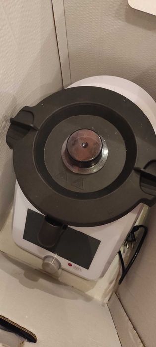 Robot de bucatarie - Monsieur Cuisine Smart - NOU