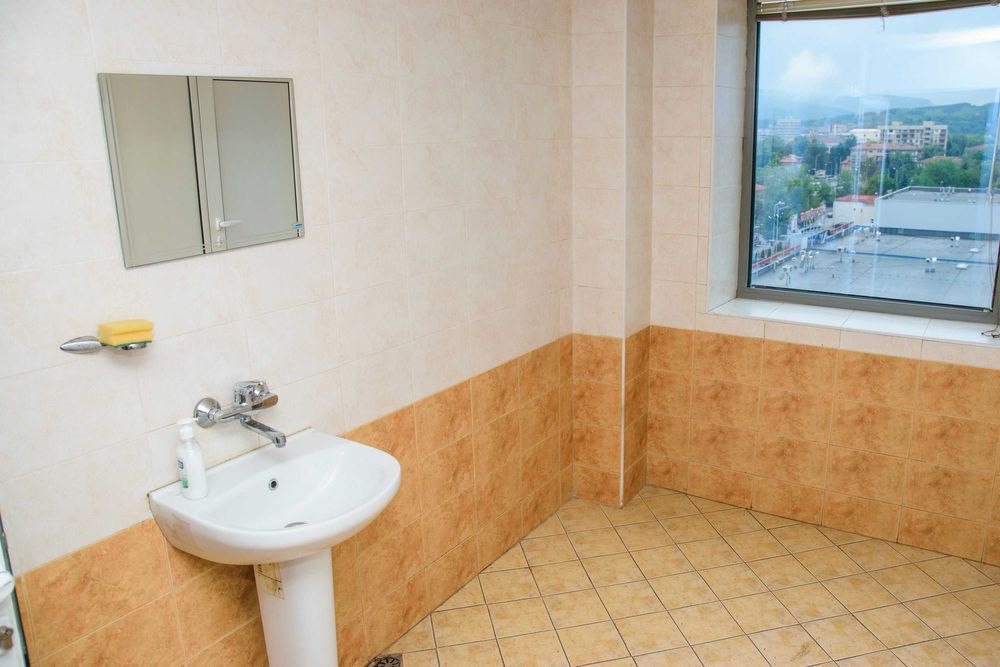 Дава се под наем Офис в Перник, Байкушева махала - 80 кв.м за 5.1 € - Снимка #7