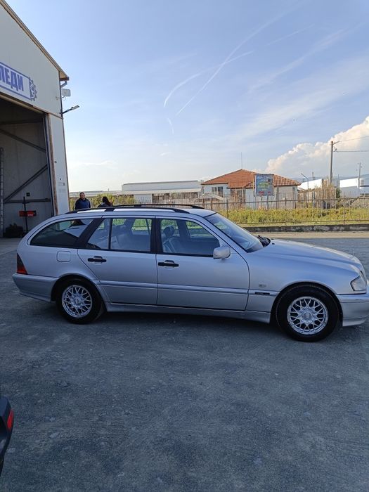 Mercedes Benz c220 w202 t-model