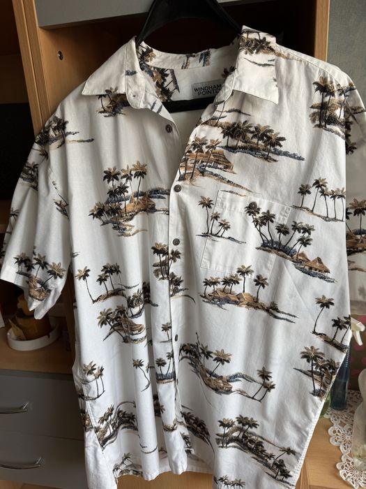 Продавам мъжка риза!