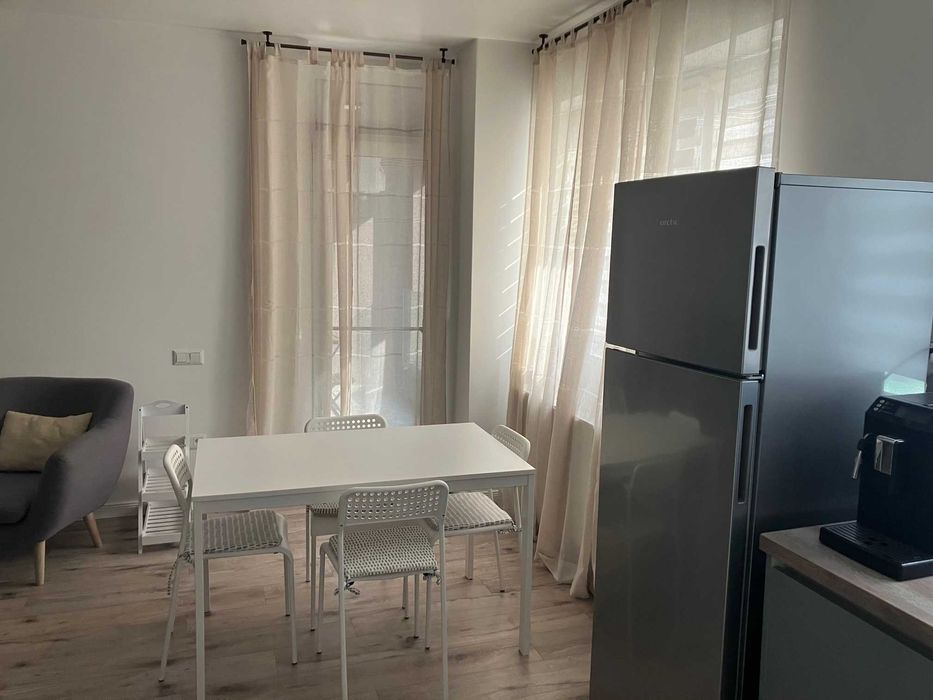 Apartament modern cu 2 Camere de Închiriat