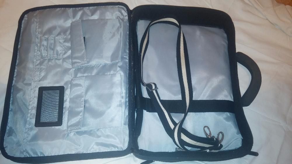 Чанта лаптоп чисто нова