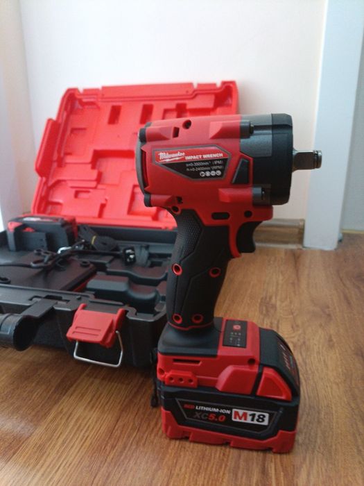 Гайковерт Milwaukee 18V