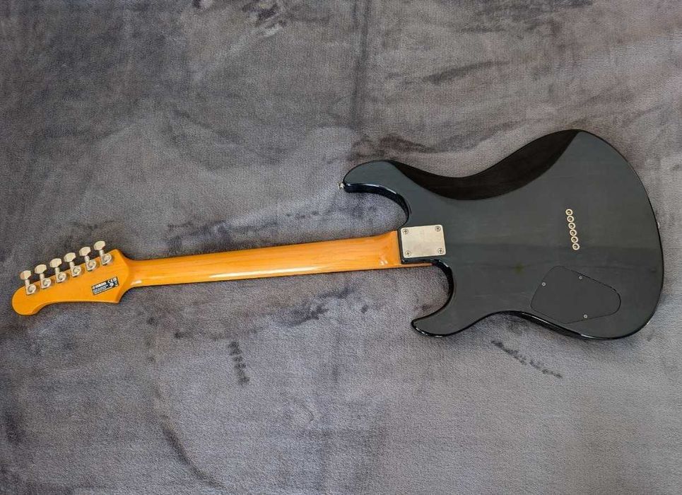 Yamaha Pacifica 611 Translucent Black