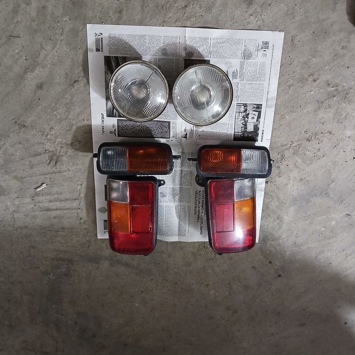 Прадам комплект фар