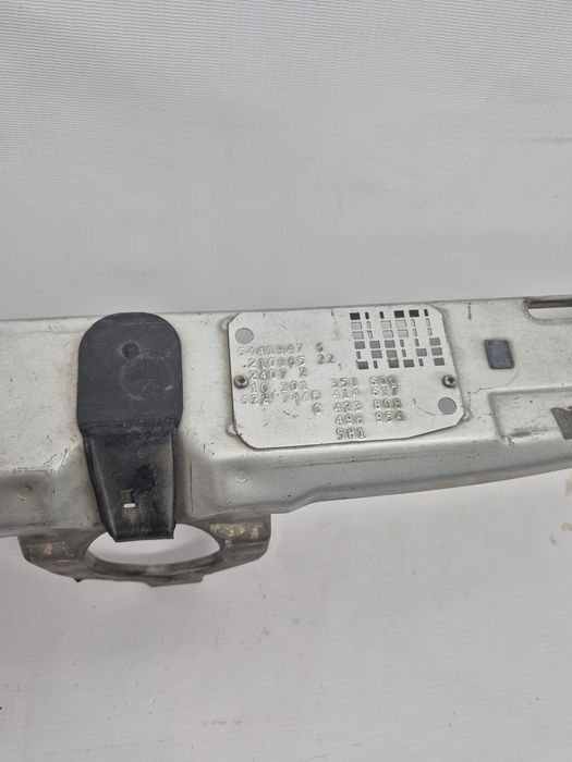 Телевизор Mercedes W210 рамка