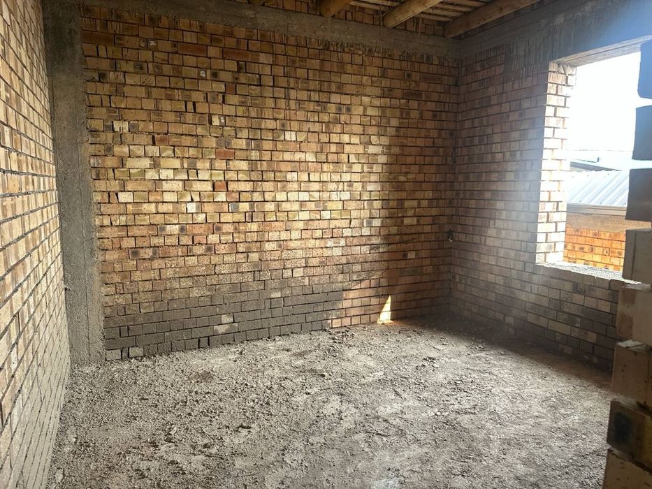 Kottej sotiladi alohida alohida qurilgan