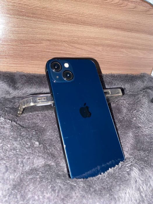 Продам Айфон 13 128Гб