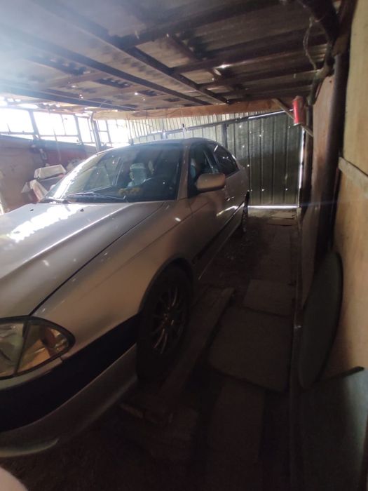 Продам Тойота Авенсис