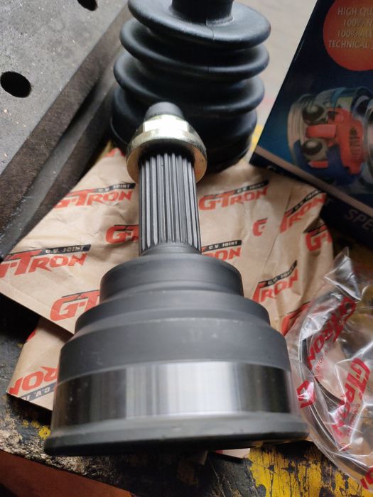 Мазда 323 старушка. ШРУС  граната