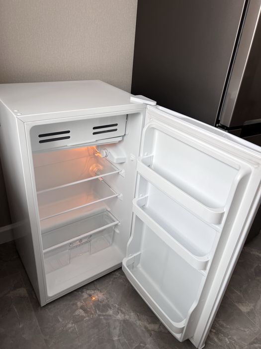 Маленький холодильник