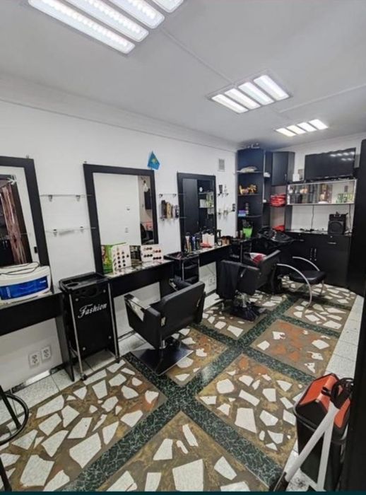 Продам парикмахерскую с оборудованием