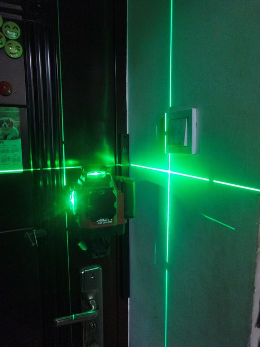 Laser nivela Hilti  PM 30 MG