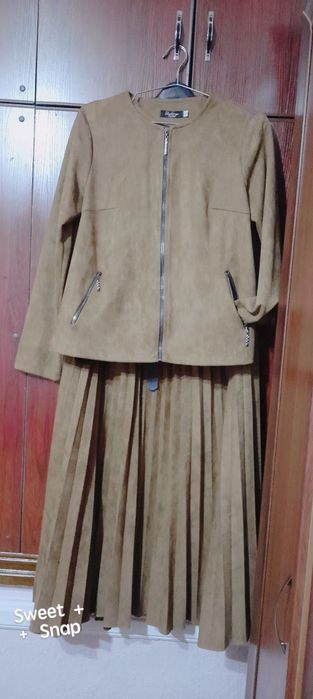 Kastyum yubka plesirovka yubkasi Razmeri XL