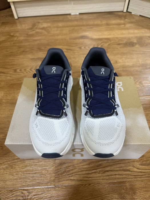 On Cloud кроссовка | 36-размер