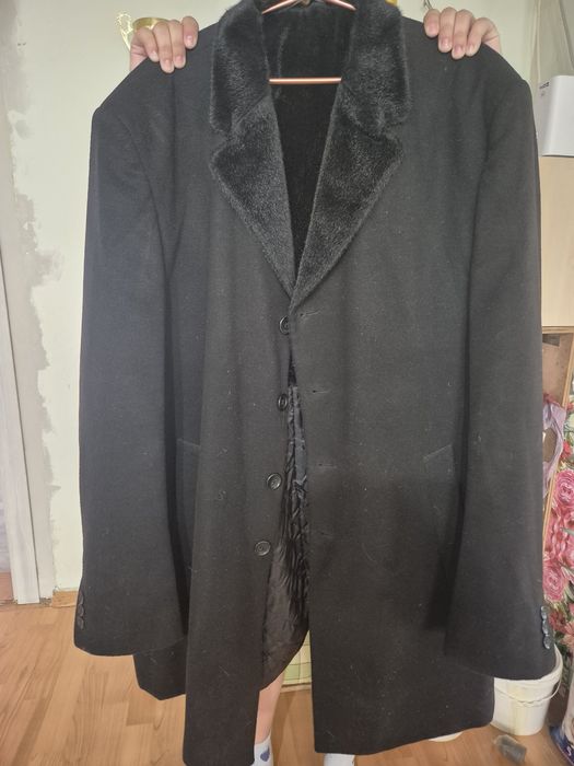 Продам пальто мужское почти даром