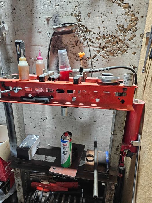 Хидравлична преса 12 тона