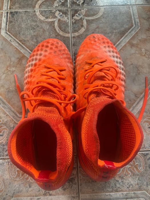 Бутсы продаю срочно