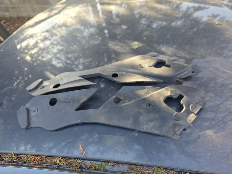 Пластмаси за закриване на радиатори и фарове за Mercedes W204