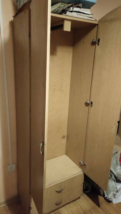 Отдам мебель срочно, самовывоз!