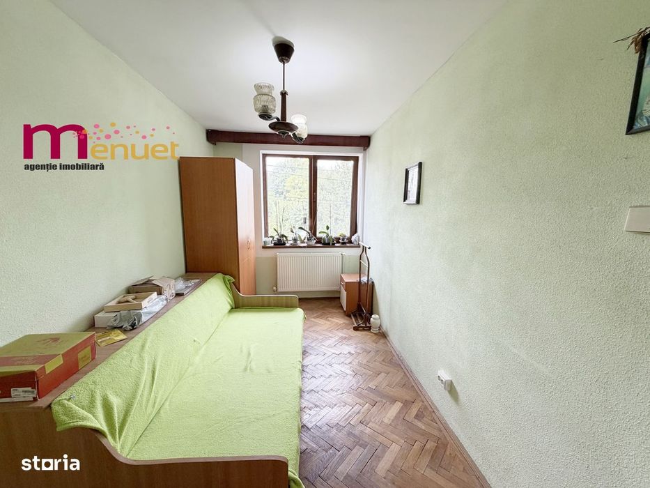 Apartament 3 camere,str.Victoriei+garaj si boxa