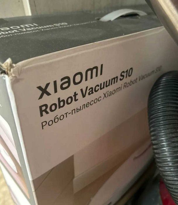 продаю робот пылесос красивый)