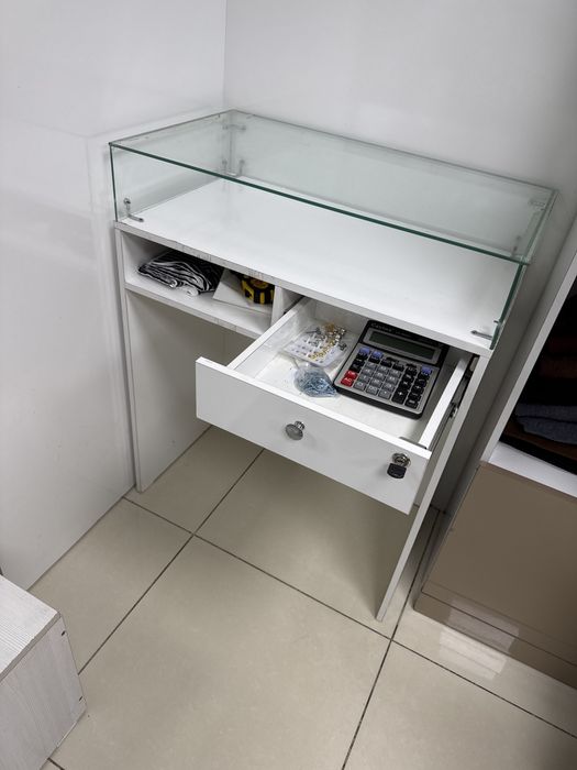 Ресепшен,Кронштейн