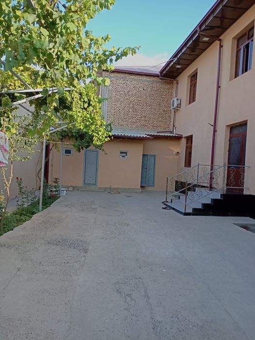 6 xonalik 2 etajlik hovli