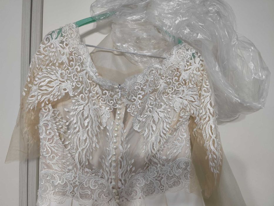 Rochie de mireasa ,o vand urgent