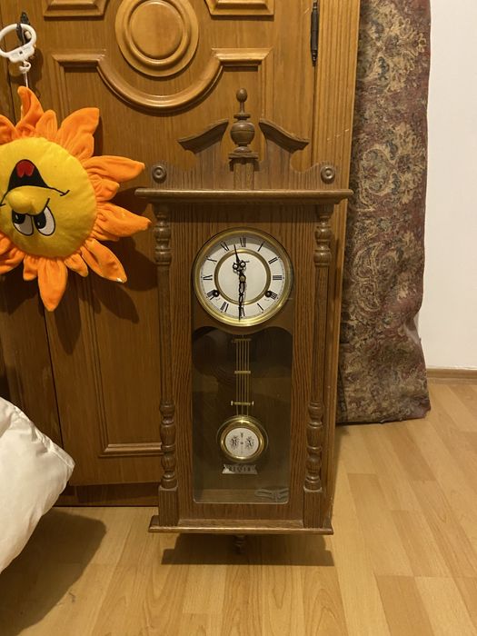 Ceas pendula de perete