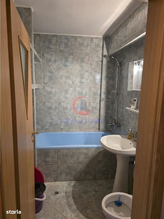 Apartament spatios 4 camere 97 mp – living 23 mp – Bd. Simion Barnutiu