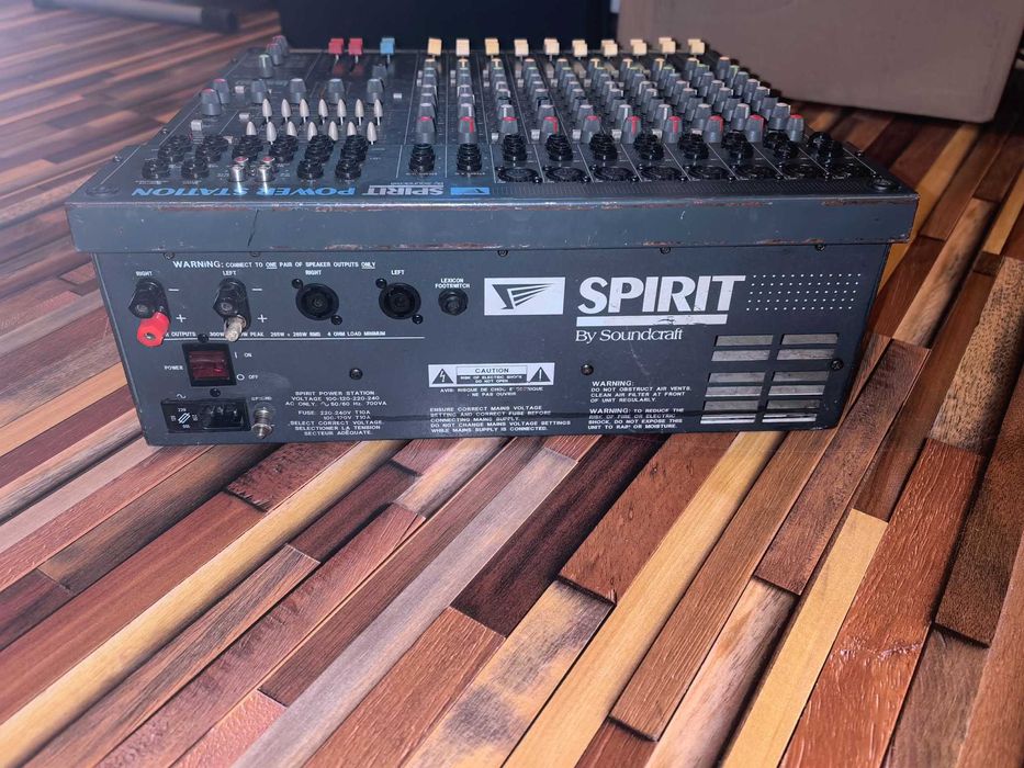 Power mixer Sound craft SPIRIT