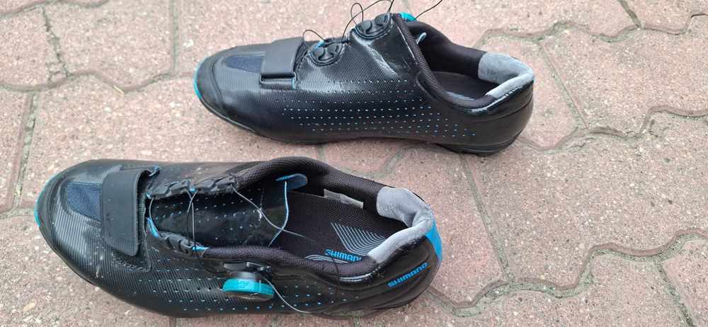 Pantofi ciclism Shimano XC300 & XC7 si Casti Bell Nomad 2 & Keed Kailu