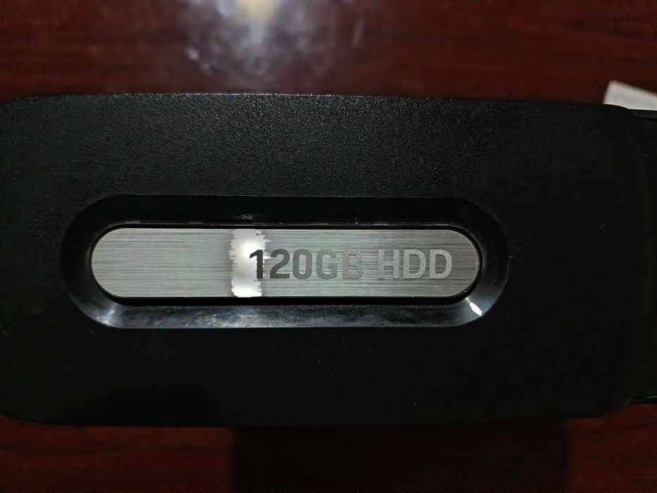 Xbox 360 Elite sotiladi.
